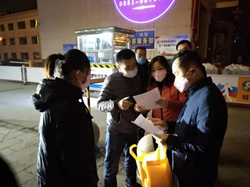 【抗击疫情】平凡小人物绘制“群英谱” 坚守虽无声却是大英雄