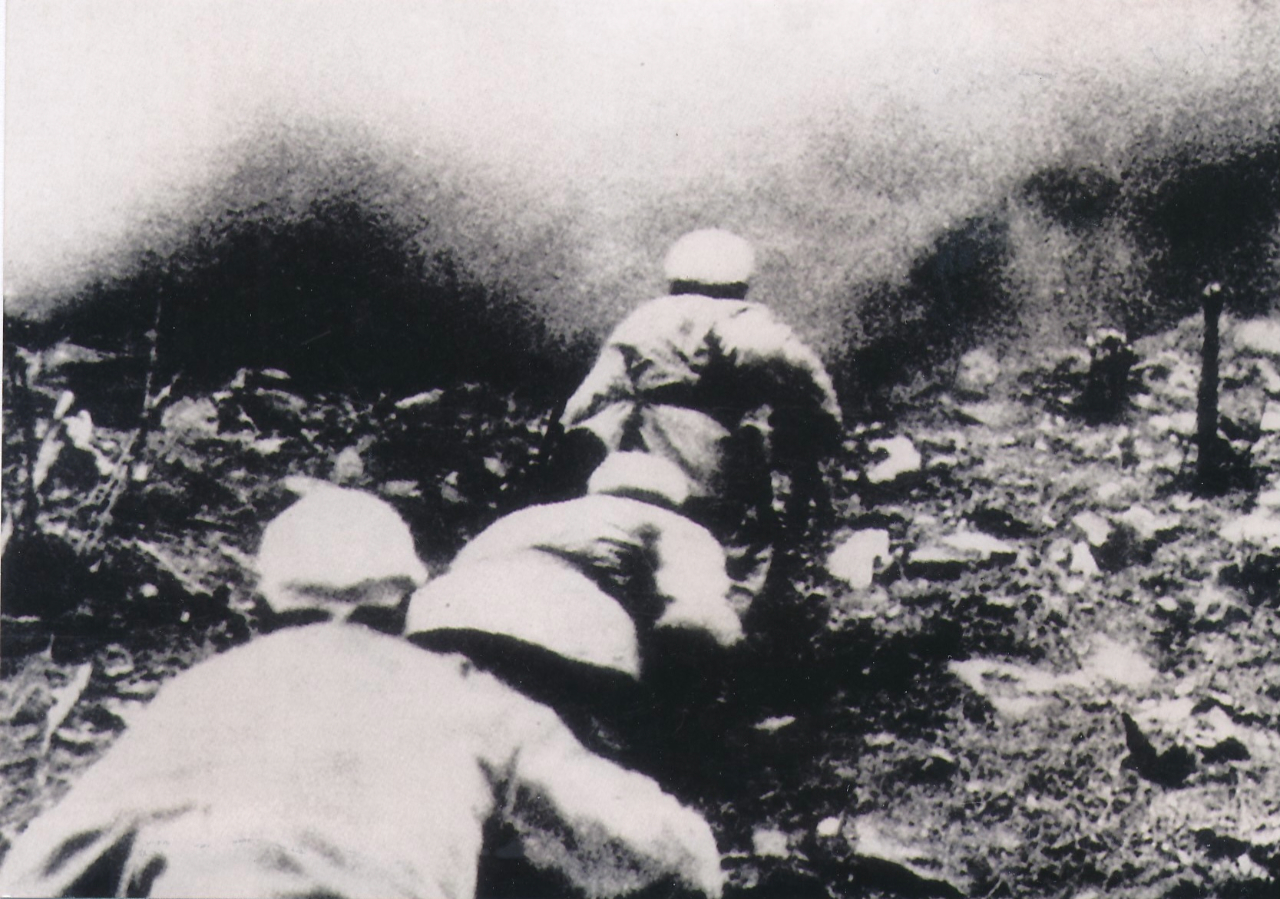 八路军第359旅指战员在延安南泥湾开荒-中国抗日战争-图片