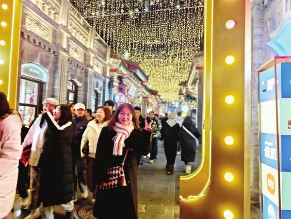 浪漫有活力 新年逛太原 游客直呼“太美”