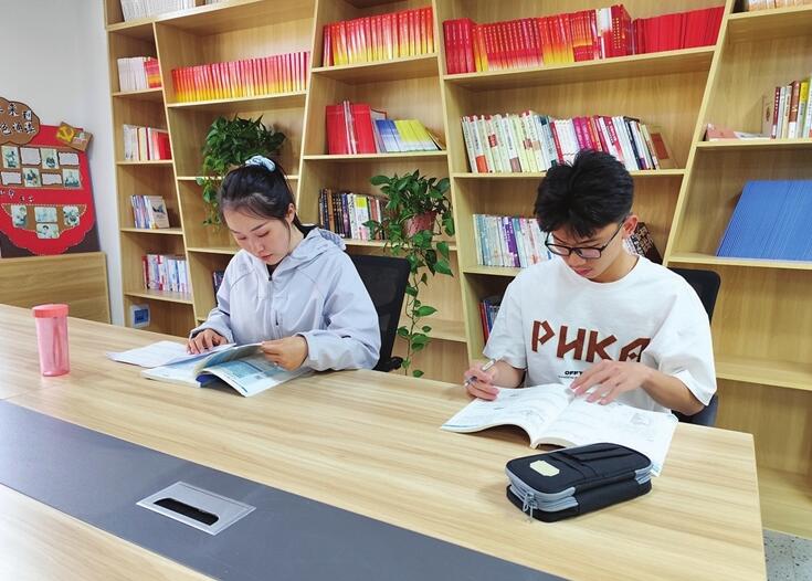 心理解压 减少噪音 多个社区开启高考“服务模式”